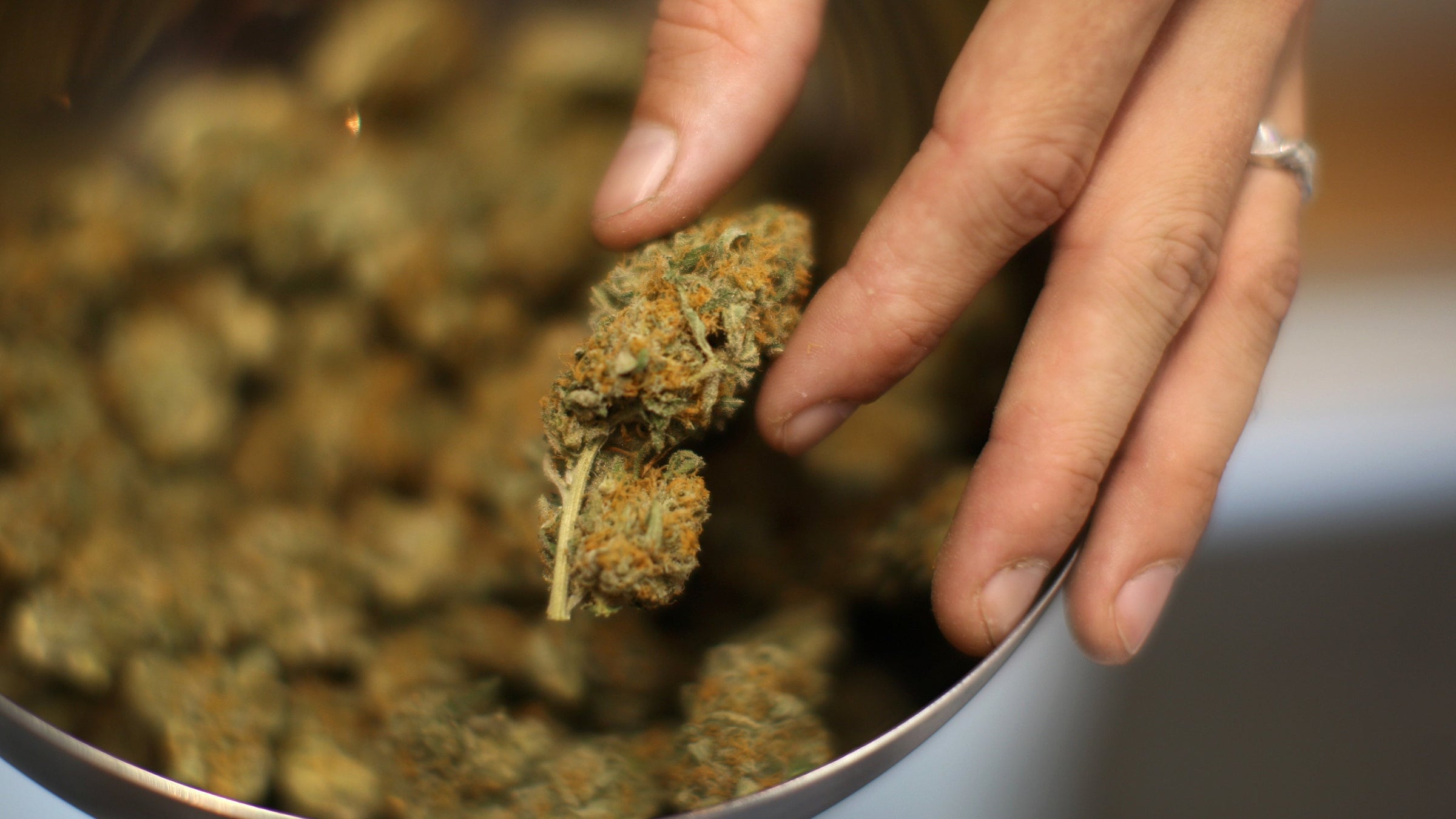 How Strong is Hash Oil? Understanding THC Concentration &amp; Effects